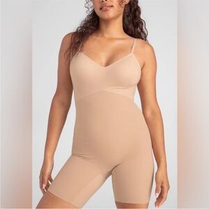 NWT Honeylove Low Back Mid Thigh Bodysuit Medium